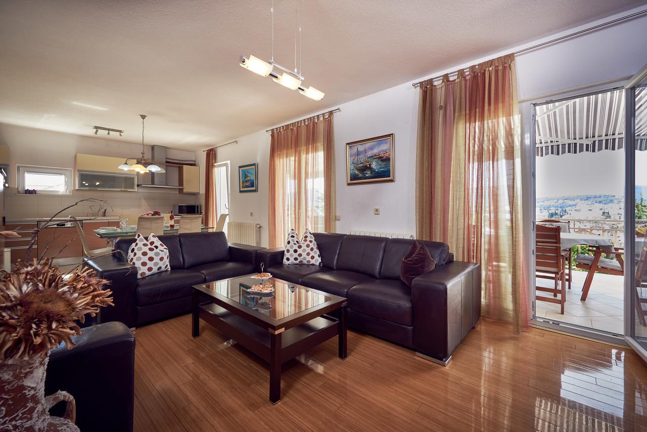 Apartments Tonka トロギール エクステリア 写真